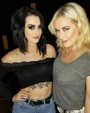 Saraya Bevis / realpaigewwe nude photo #0007