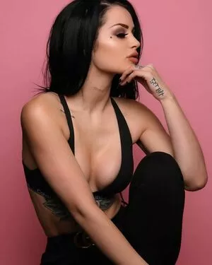 Saraya Bevis / realpaigewwe nude photo #0037