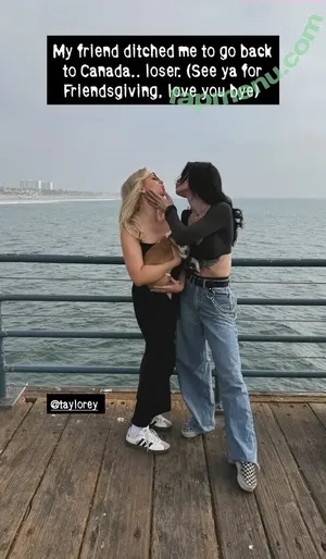 Saraya Bevis / realpaigewwe nude photo #0490