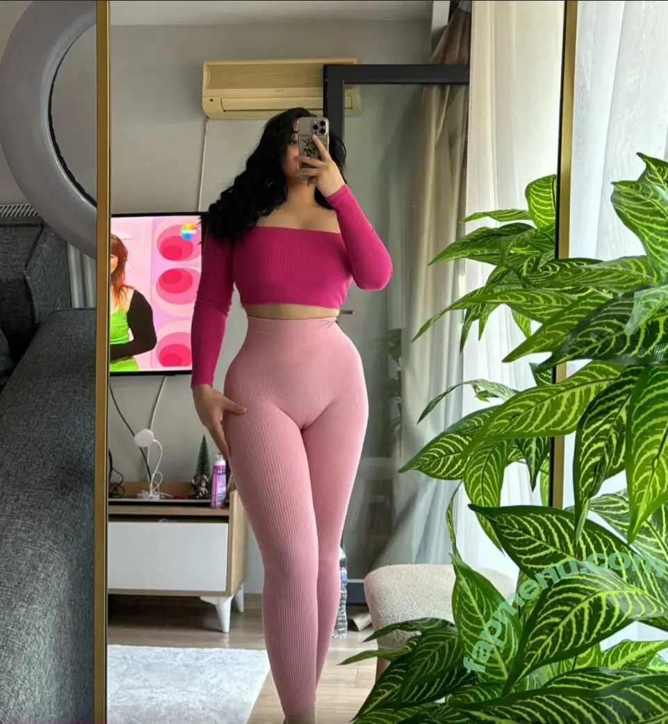 Sarem Uysal nude photo #0047 (Sareelle / saremuysal0)