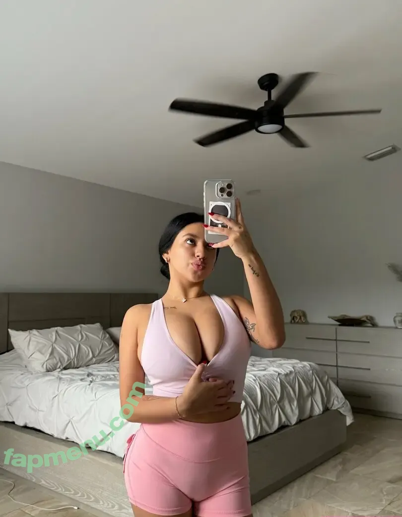 sariahxoxo nude photo #0019 (sariahxoxo)