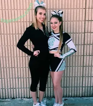 Sarina Hunt / alexandramhunt / sarinahunt / sarinahuntt nude photo #0073