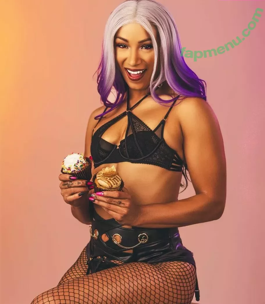 Sasha Banks nude photo #0136 (sashabankswwe / soxysasha)