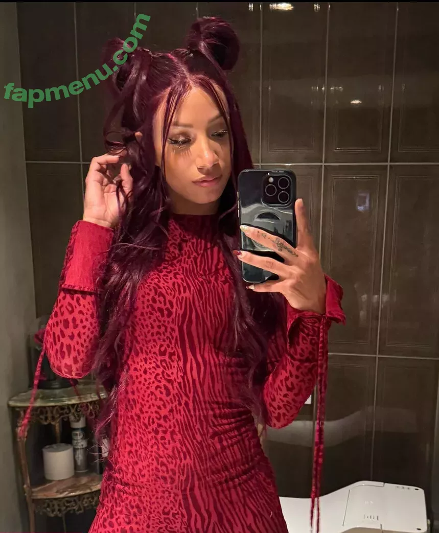 Sasha Banks nude photo #0174 (sashabankswwe / soxysasha)