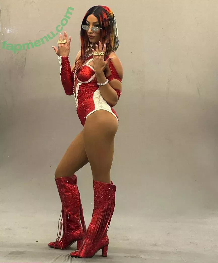 Sasha Banks nude photo #0220 (sashabankswwe / soxysasha)