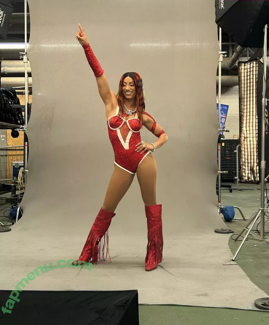 Sasha Banks nude photo #0223 (sashabankswwe / soxysasha)