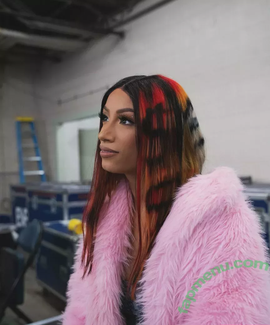 Sasha Banks nude photo #0224 (sashabankswwe / soxysasha)