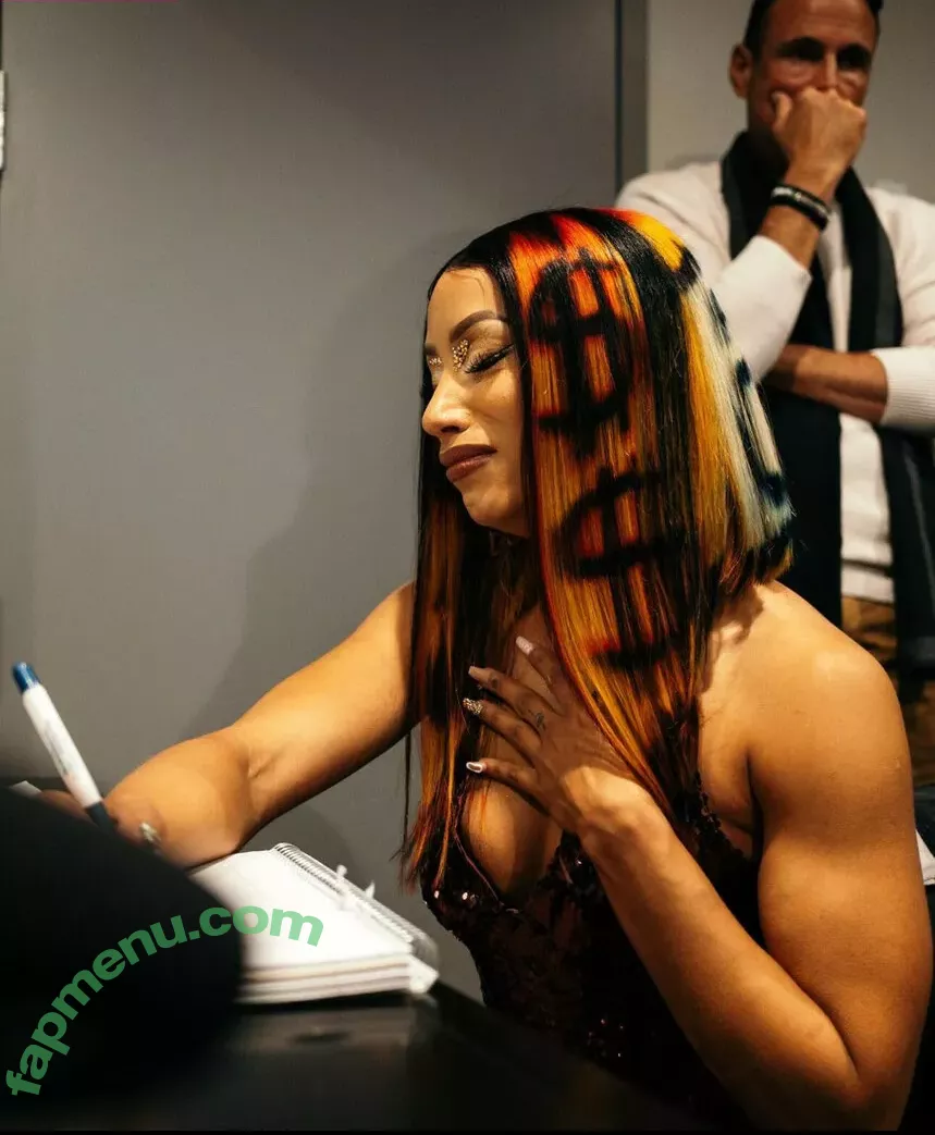 Sasha Banks nude photo #0231 (sashabankswwe / soxysasha)