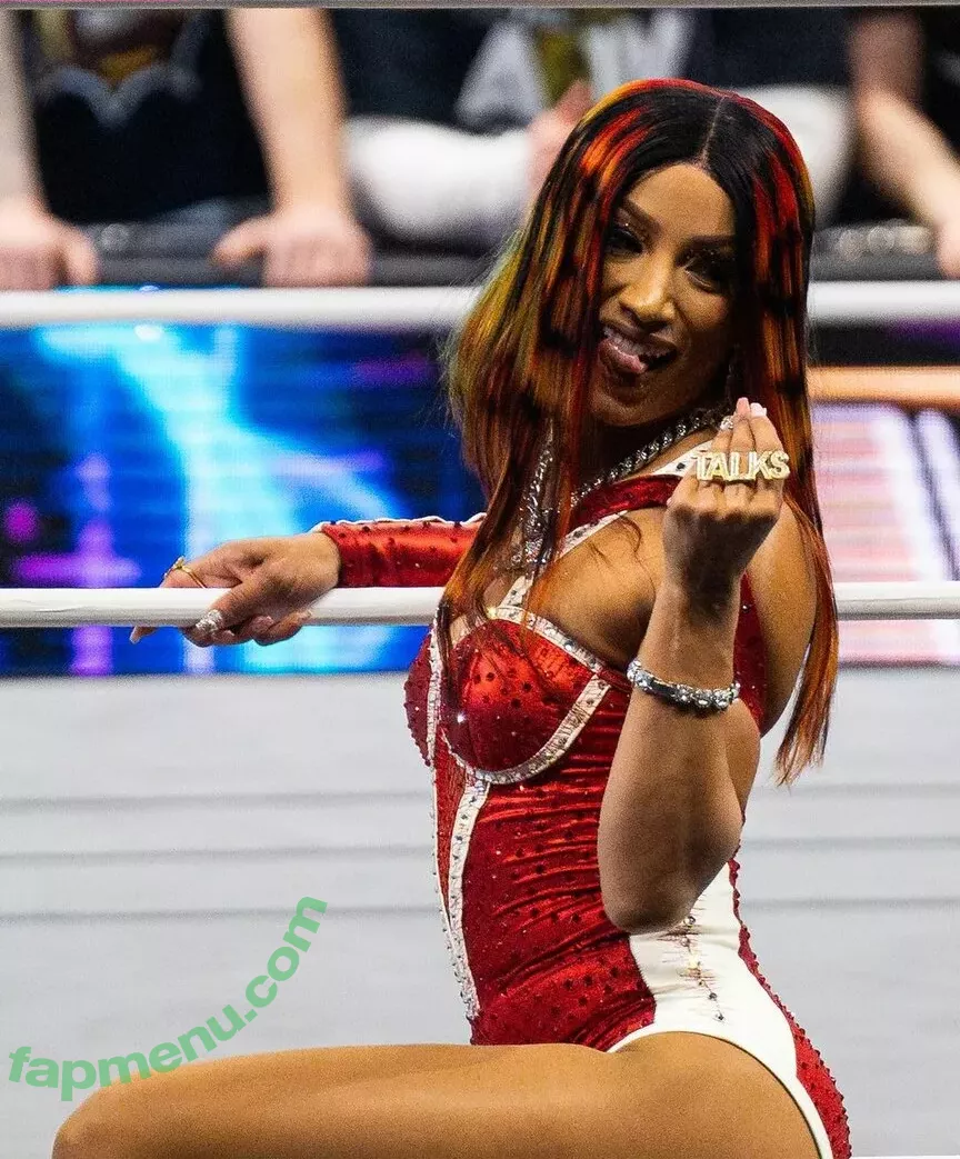 Sasha Banks nude photo #0248 (sashabankswwe / soxysasha)