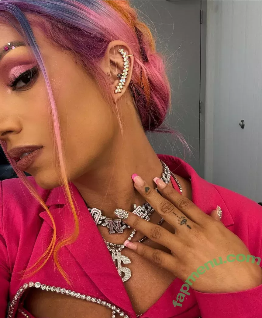 Sasha Banks nude photo #0302 (sashabankswwe / soxysasha)