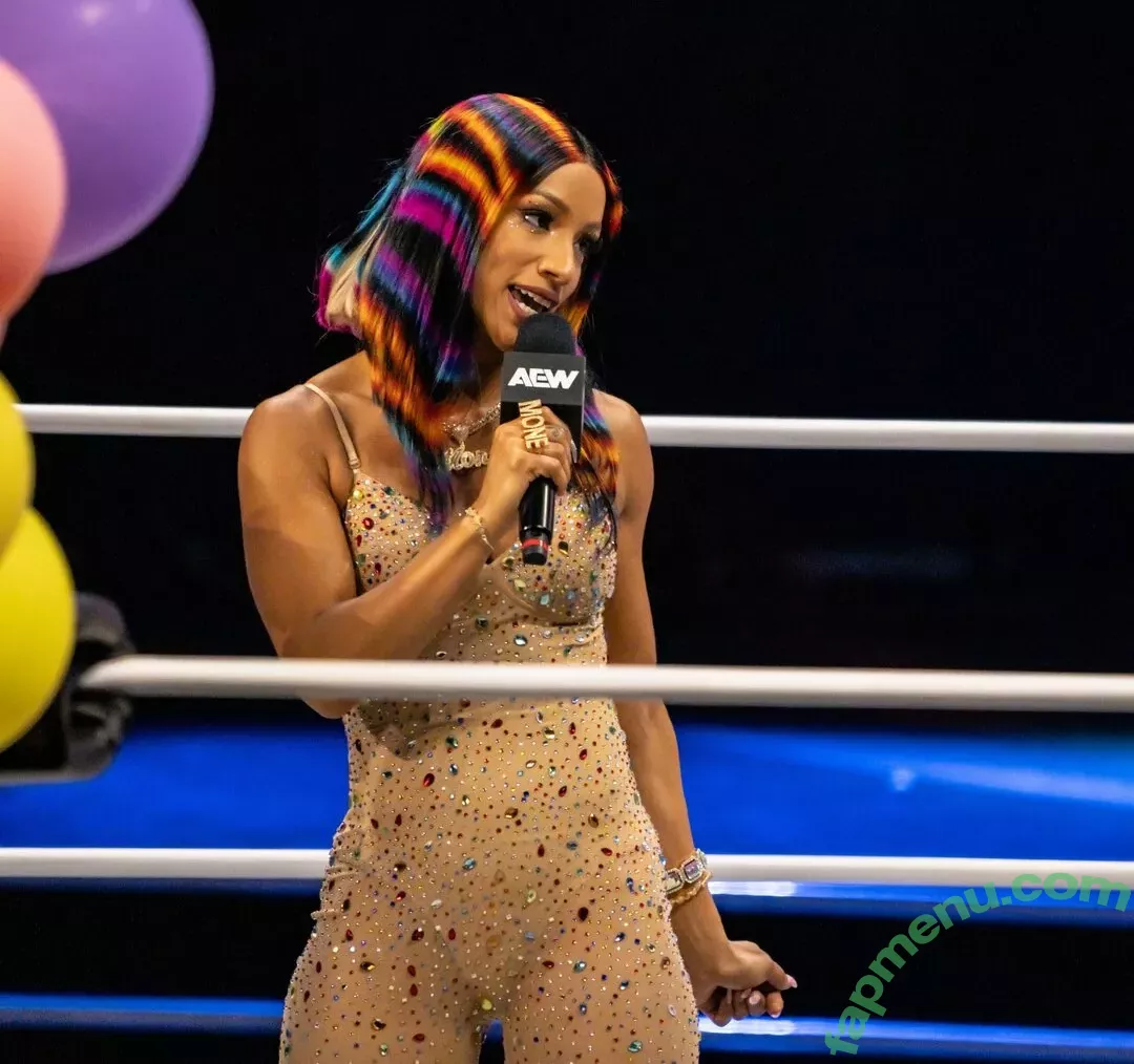 Sasha Banks nude photo #0346 (sashabankswwe / soxysasha)