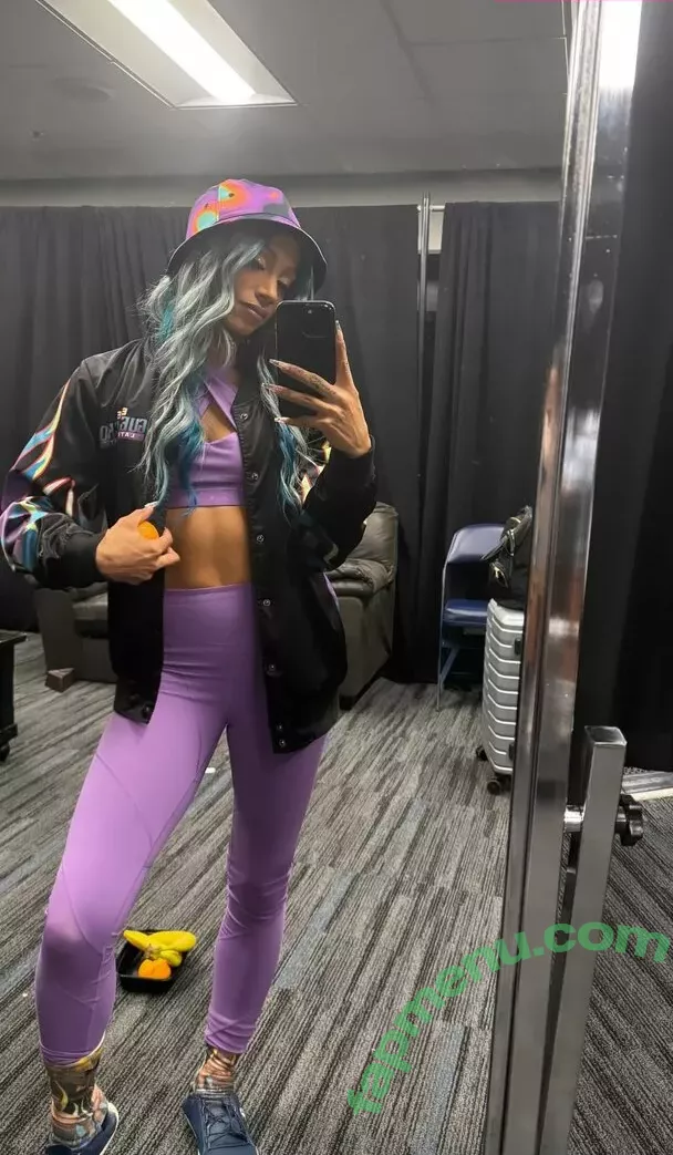 Sasha Banks nude photo #0703 (sashabankswwe / soxysasha)