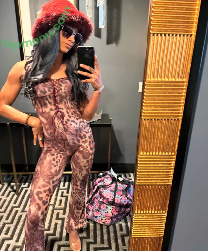 Sasha Banks nude photo #0835 (sashabankswwe / soxysasha)