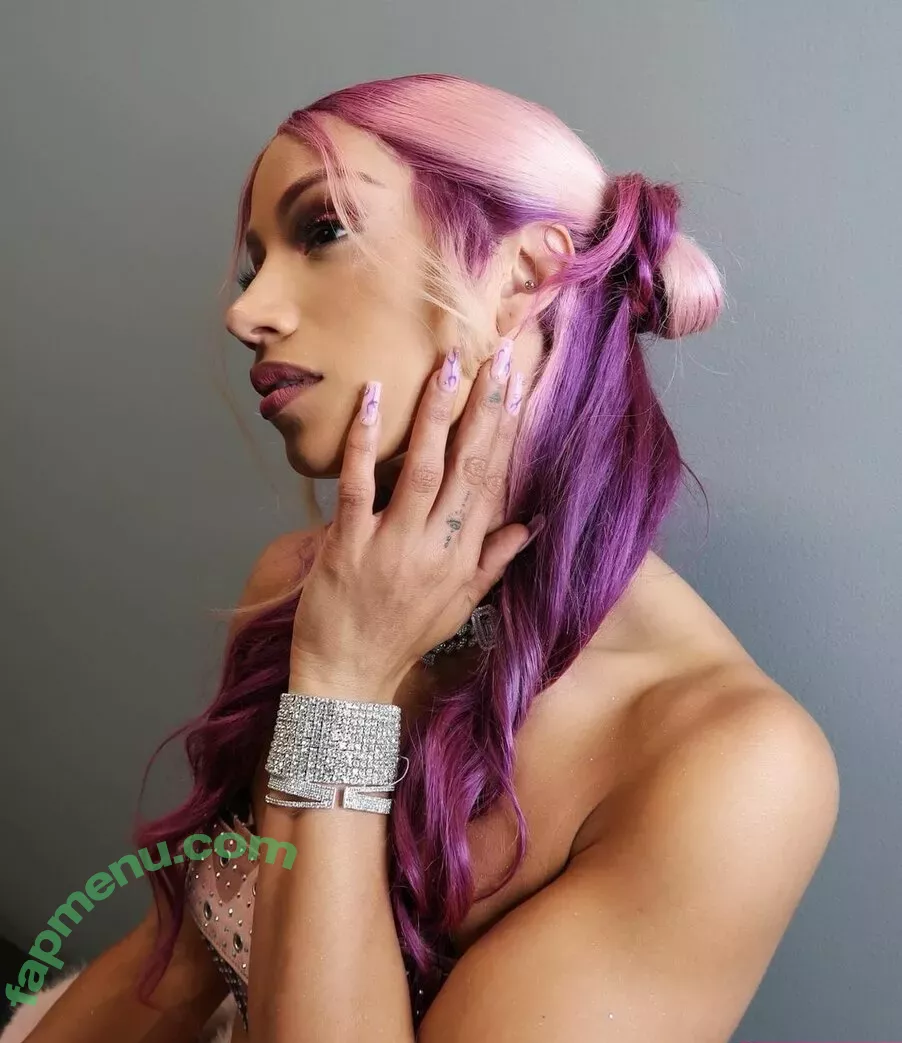 Sasha Banks nude photo #1078 (sashabankswwe / soxysasha)