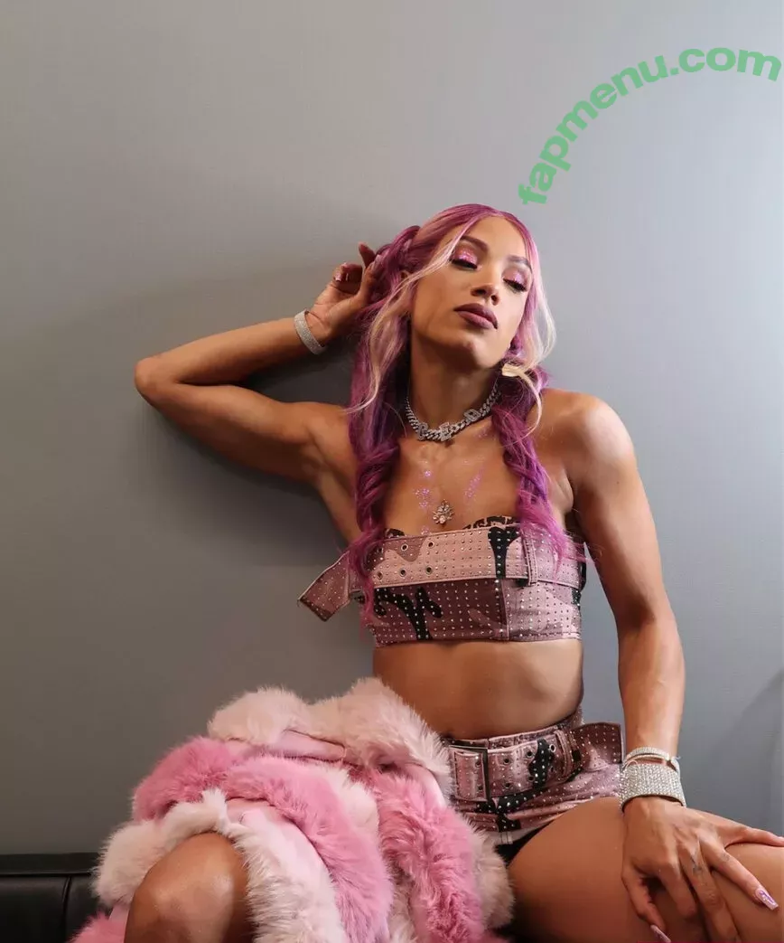 Sasha Banks nude photo #1085 (sashabankswwe / soxysasha)