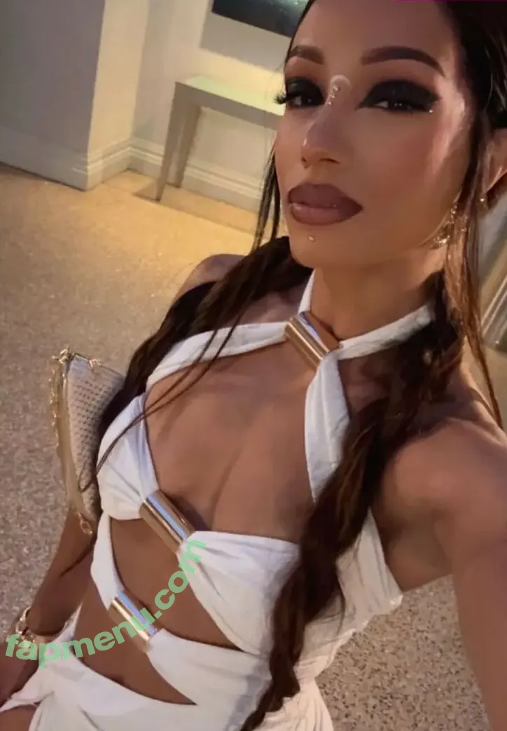 Sasha Banks nude photo #1472 (sashabankswwe / soxysasha)