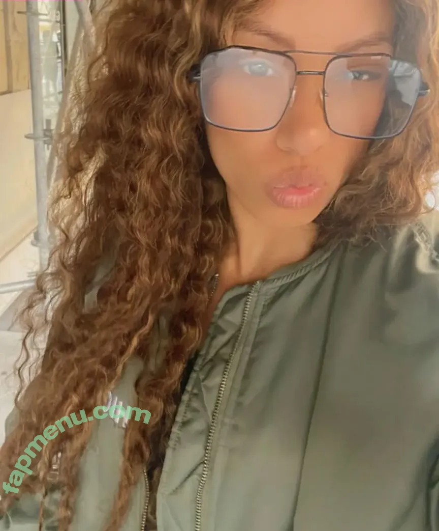 Sasha Banks nude photo #1475 (sashabankswwe / soxysasha)