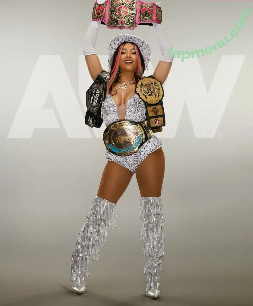 Sasha Banks nude photo #1792 (sashabankswwe / soxysasha)