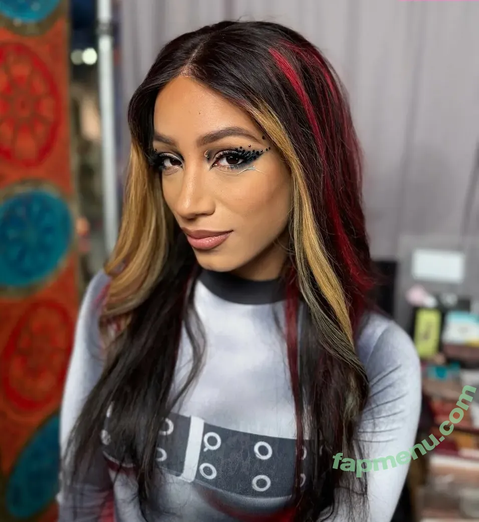 Sasha Banks nude photo #1846 (sashabankswwe / soxysasha)
