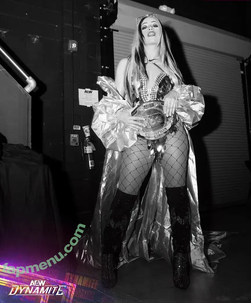 Sasha Banks nude photo #1912 (sashabankswwe / soxysasha)