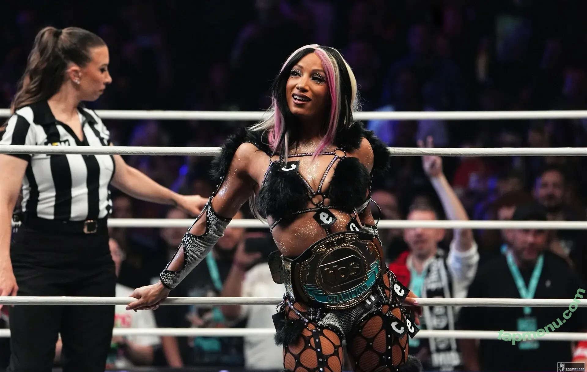 Sasha Banks nude photo #1919 (sashabankswwe / soxysasha)