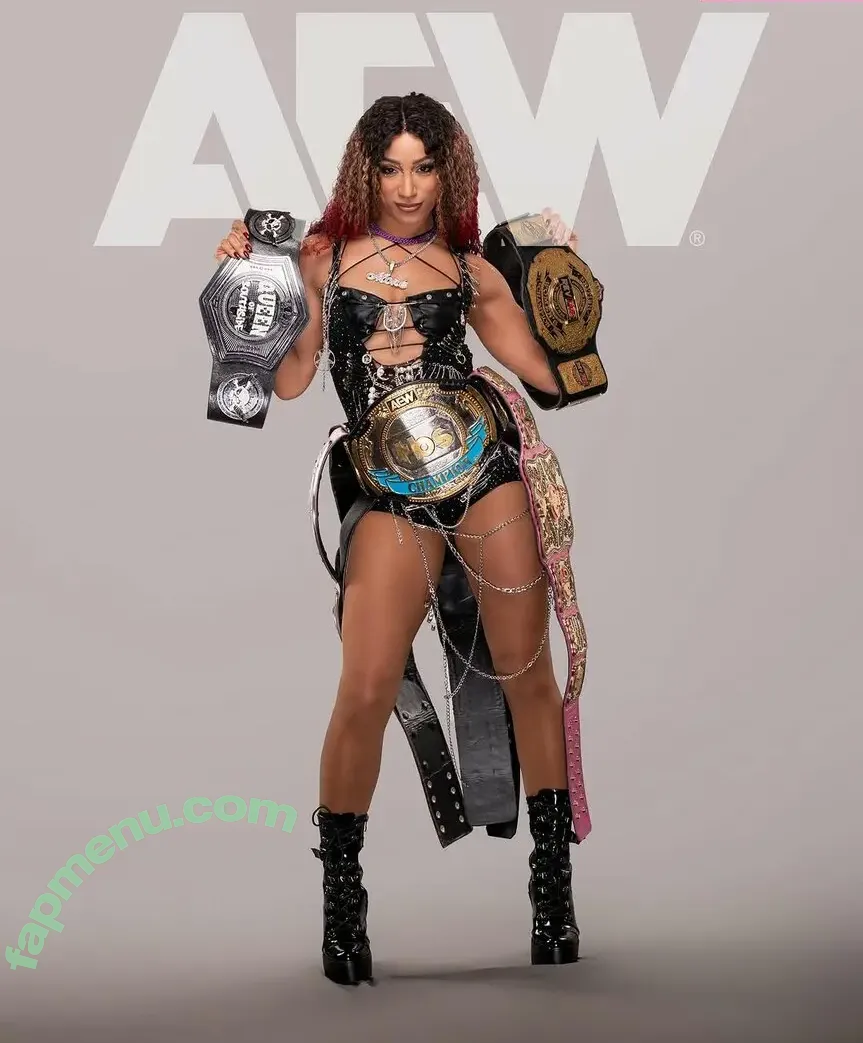 Sasha Banks nude photo #1963 (sashabankswwe / soxysasha)