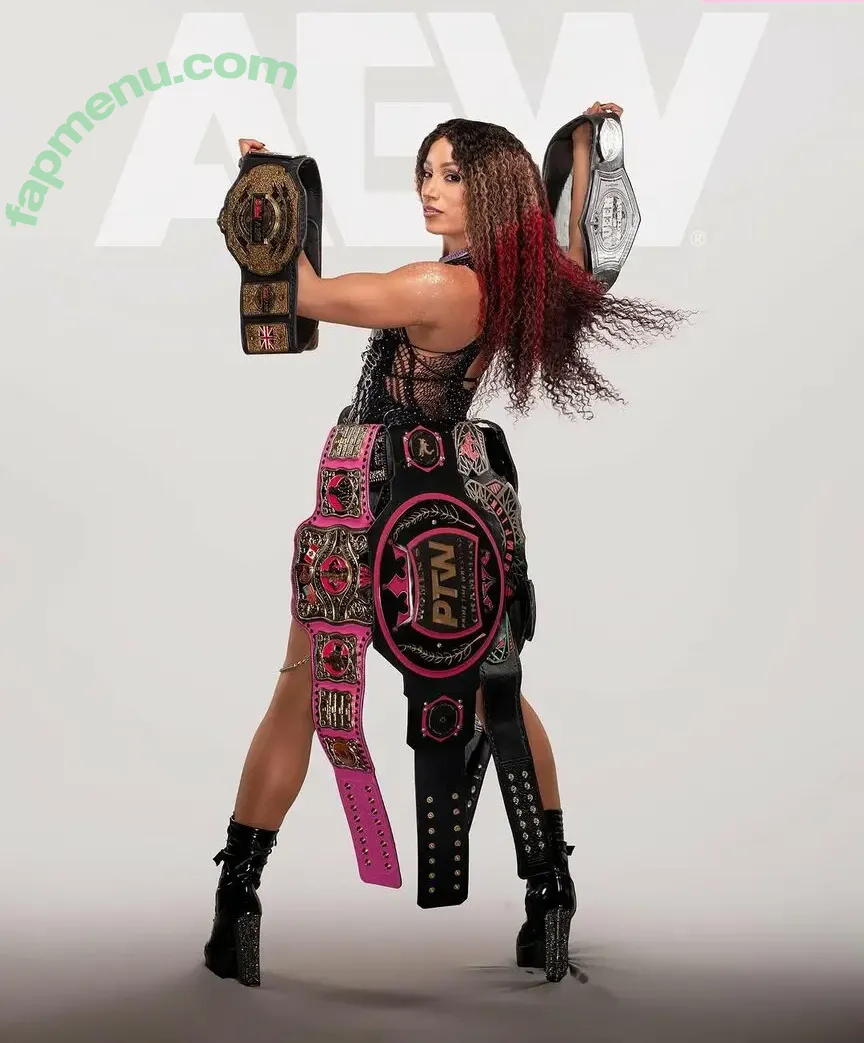 Sasha Banks nude photo #1966 (sashabankswwe / soxysasha)
