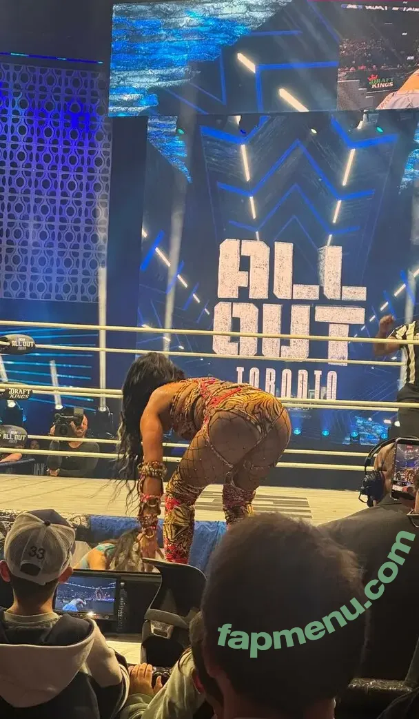 Sasha Banks nude photo #1991 (sashabankswwe / soxysasha)