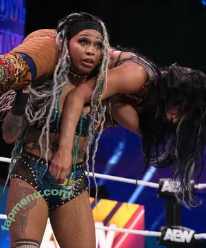 Sasha Banks / sashabankswwe / soxysasha nude photo #2064
