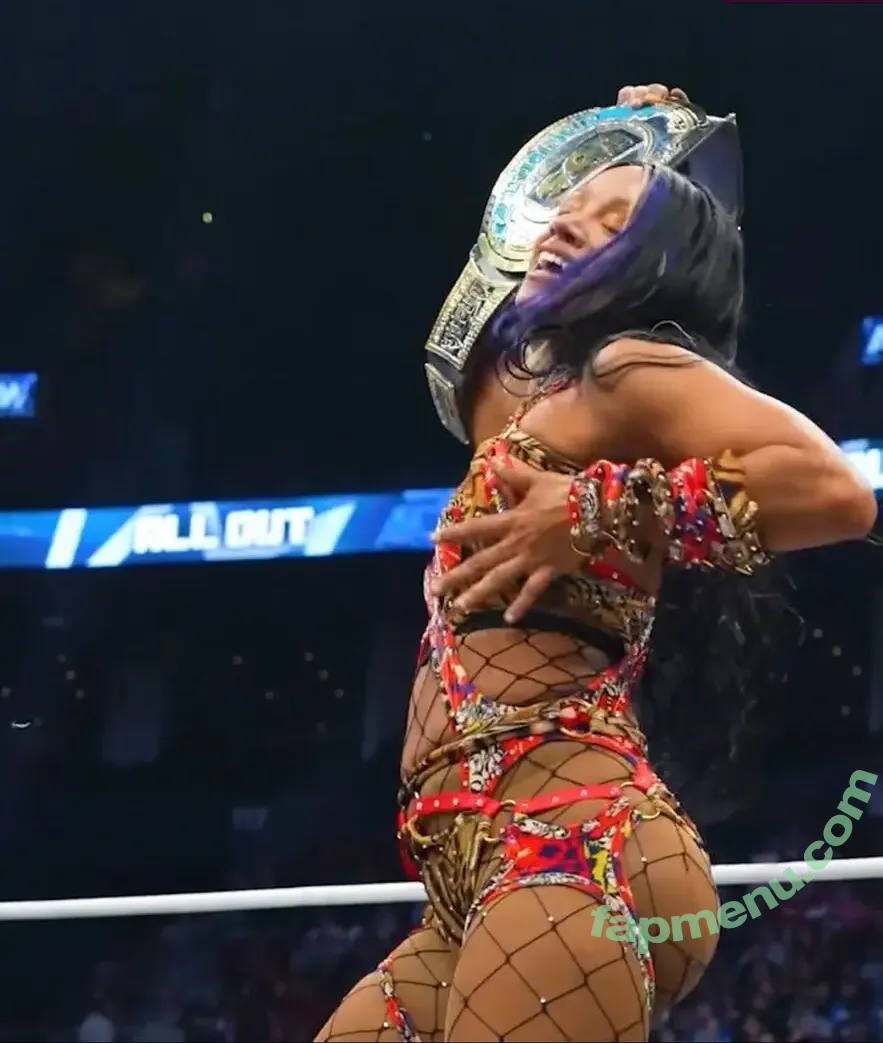 Sasha Banks nude photo #2000 (sashabankswwe / soxysasha)