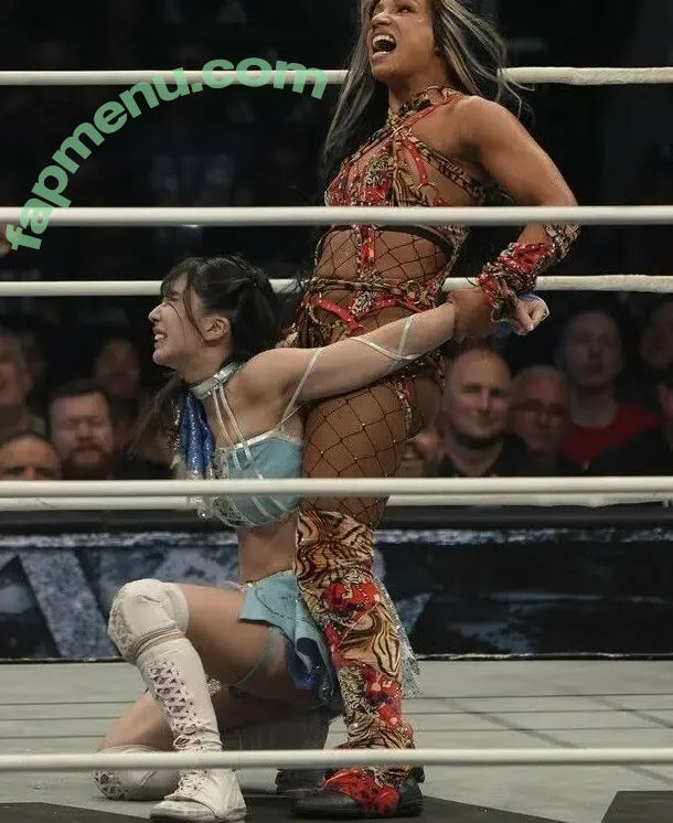 Sasha Banks nude photo #2051 (sashabankswwe / soxysasha)