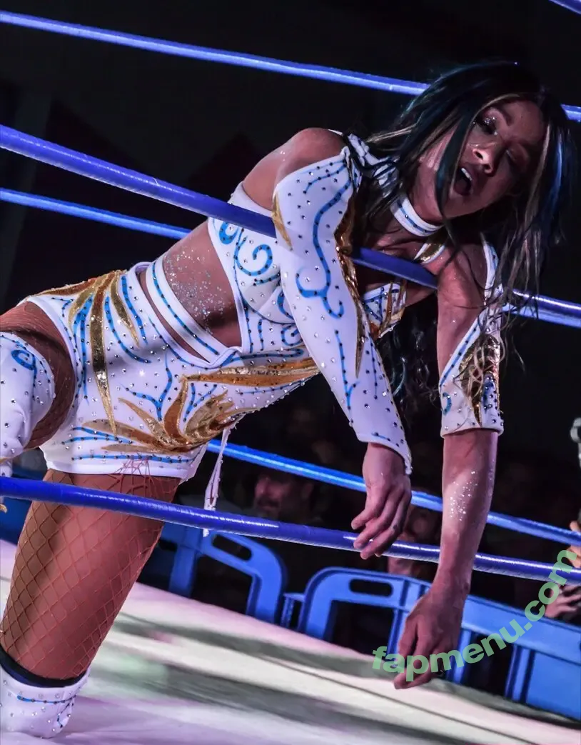 Sasha Banks nude photo #2360 (sashabankswwe / soxysasha)