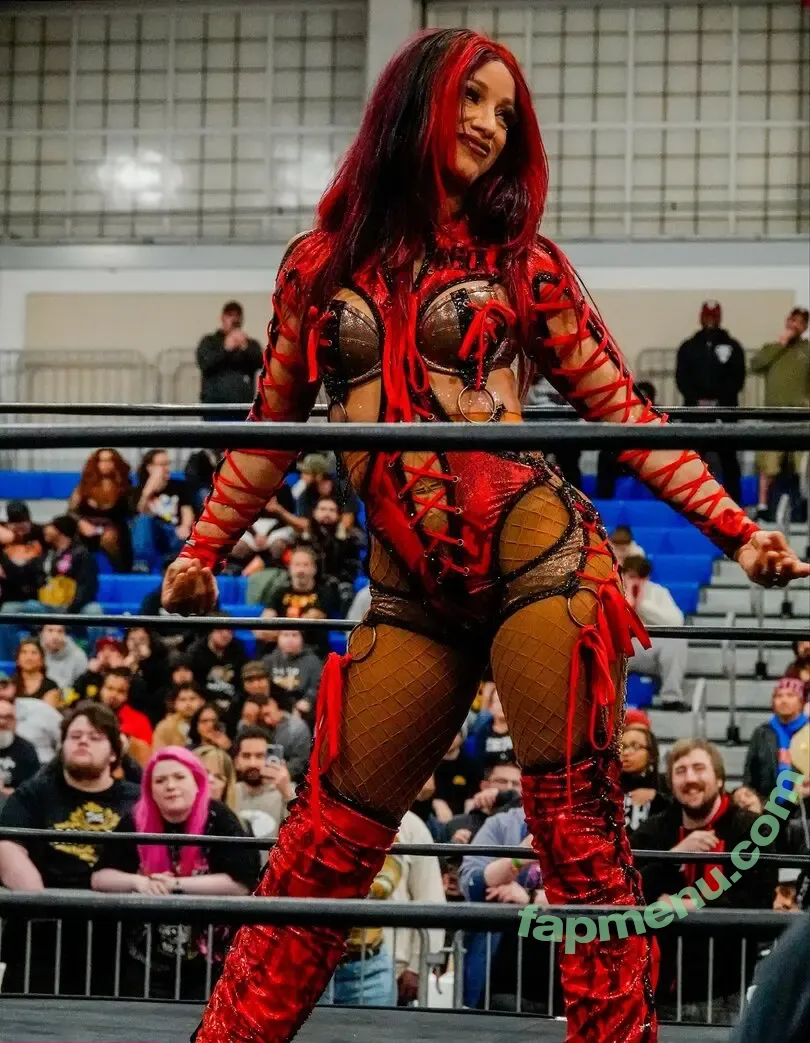 Sasha Banks nude photo #2376 (sashabankswwe / soxysasha)
