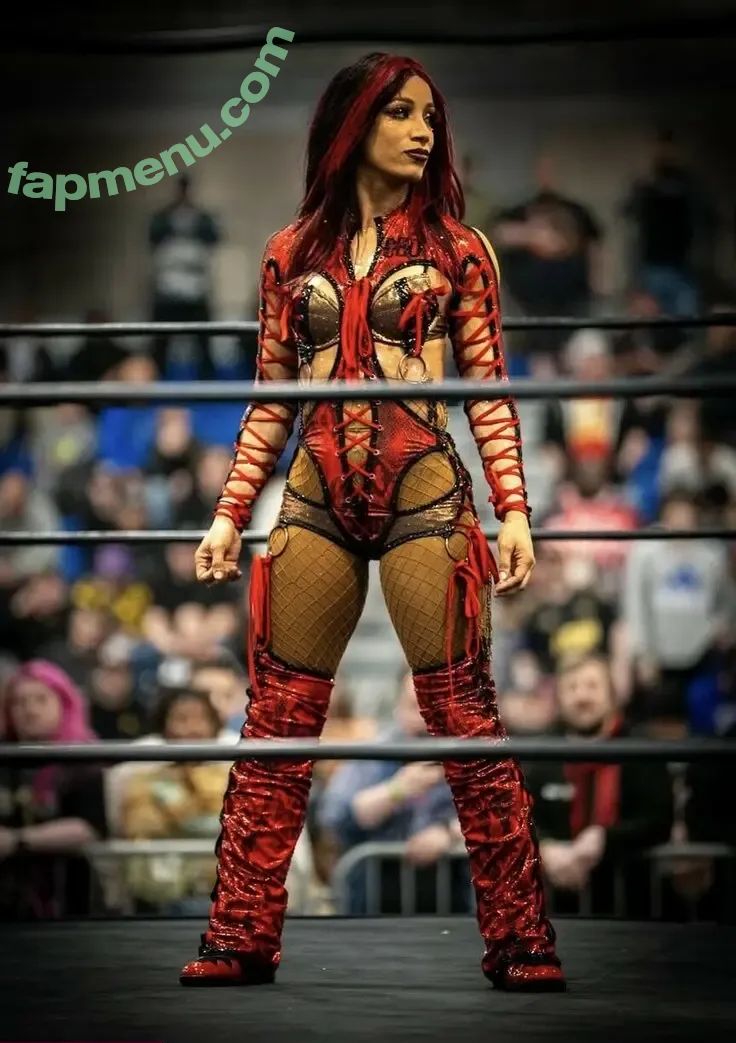 Sasha Banks nude photo #2387 (sashabankswwe / soxysasha)
