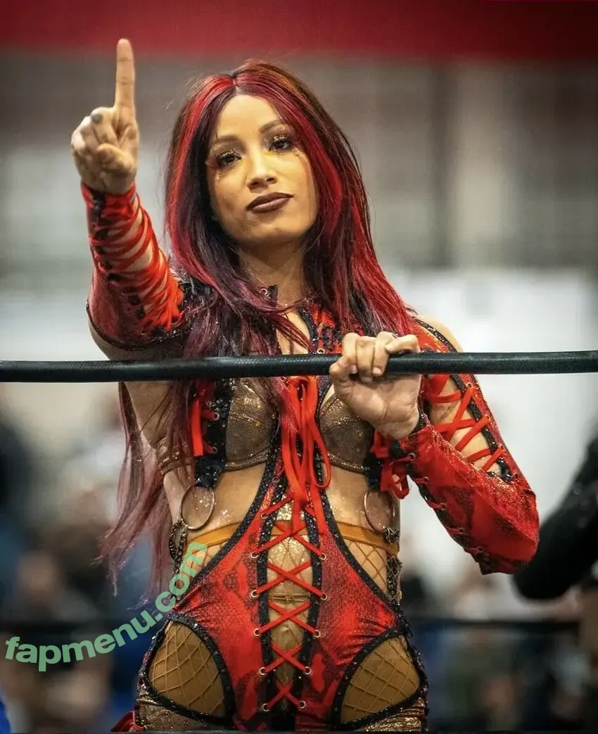 Sasha Banks nude photo #2388 (sashabankswwe / soxysasha)
