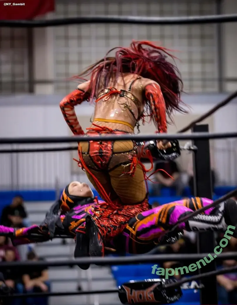 Sasha Banks nude photo #2399 (sashabankswwe / soxysasha)