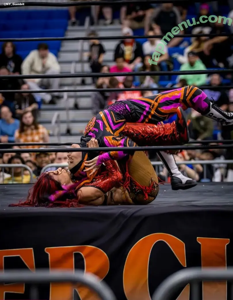 Sasha Banks nude photo #2401 (sashabankswwe / soxysasha)