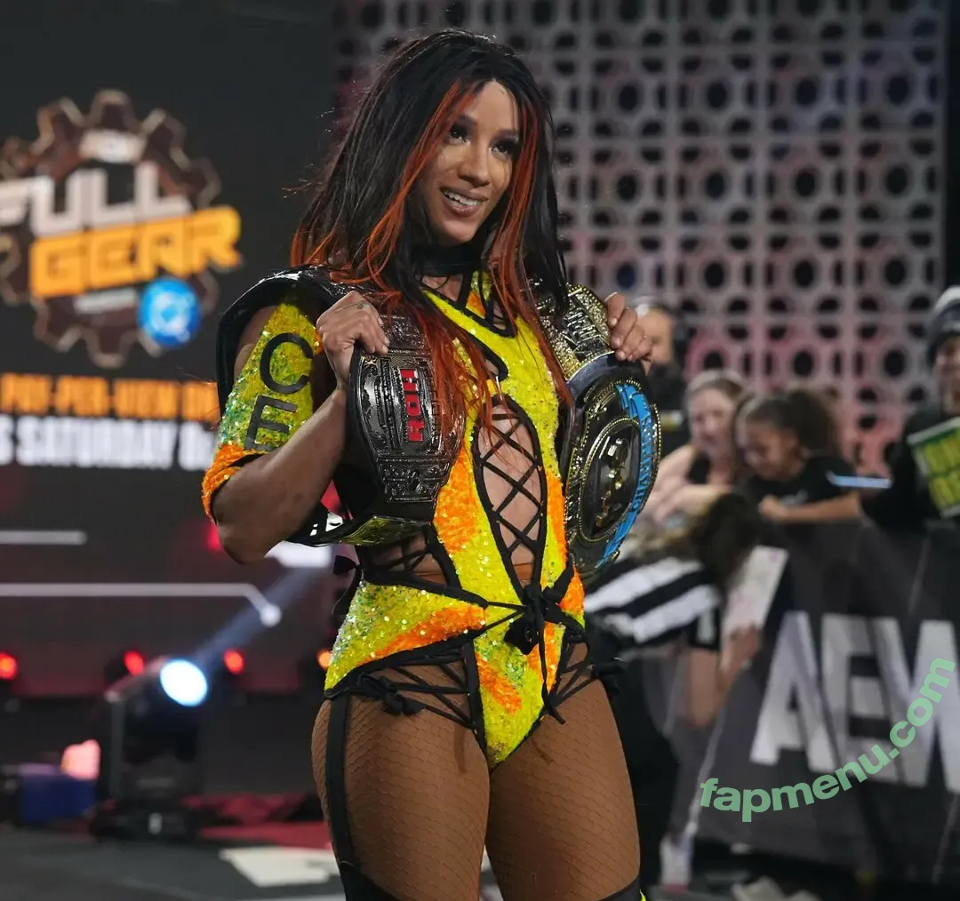 Sasha Banks nude photo #2417 (sashabankswwe / soxysasha)
