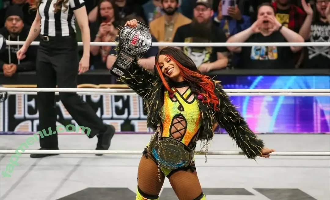 Sasha Banks nude photo #2418 (sashabankswwe / soxysasha)