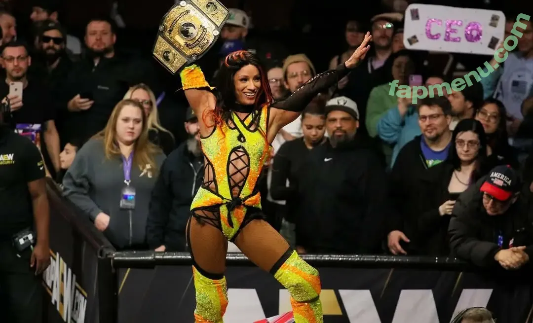 Sasha Banks nude photo #2420 (sashabankswwe / soxysasha)