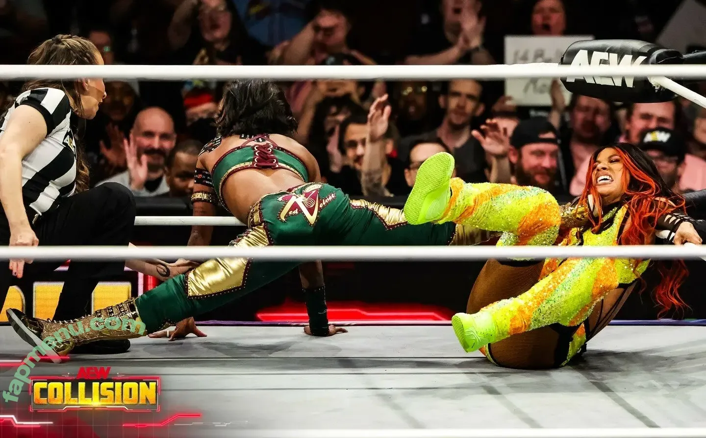 Sasha Banks nude photo #2434 (sashabankswwe / soxysasha)