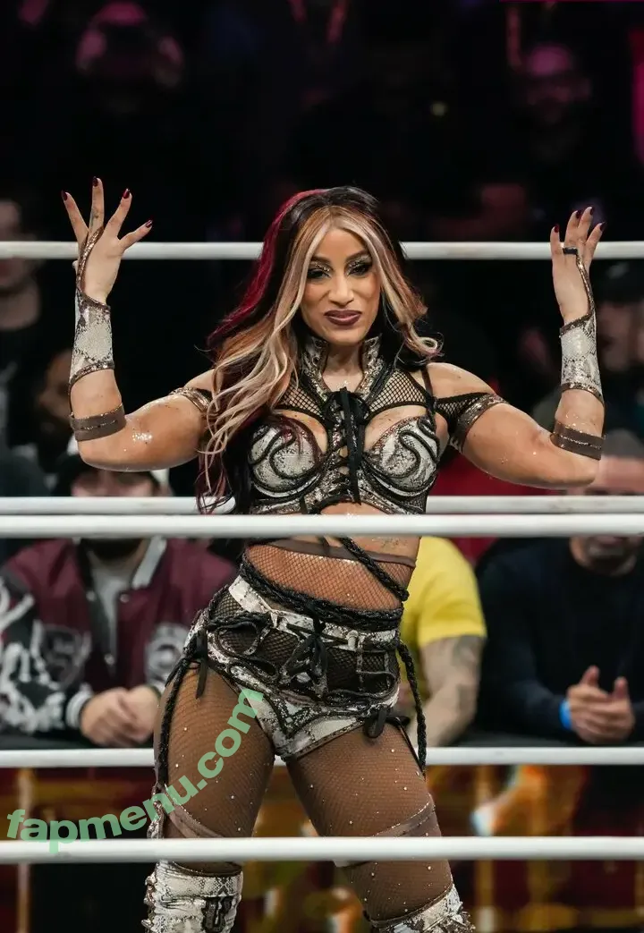 Sasha Banks nude photo #2438 (sashabankswwe / soxysasha)