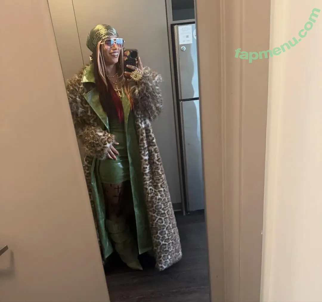 Sasha Banks nude photo #2482 (sashabankswwe / soxysasha)