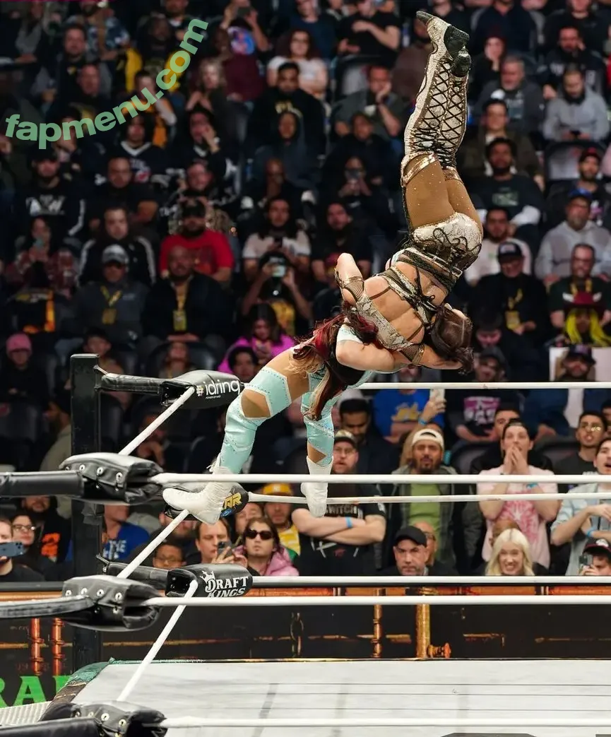 Sasha Banks nude photo #2494 (sashabankswwe / soxysasha)