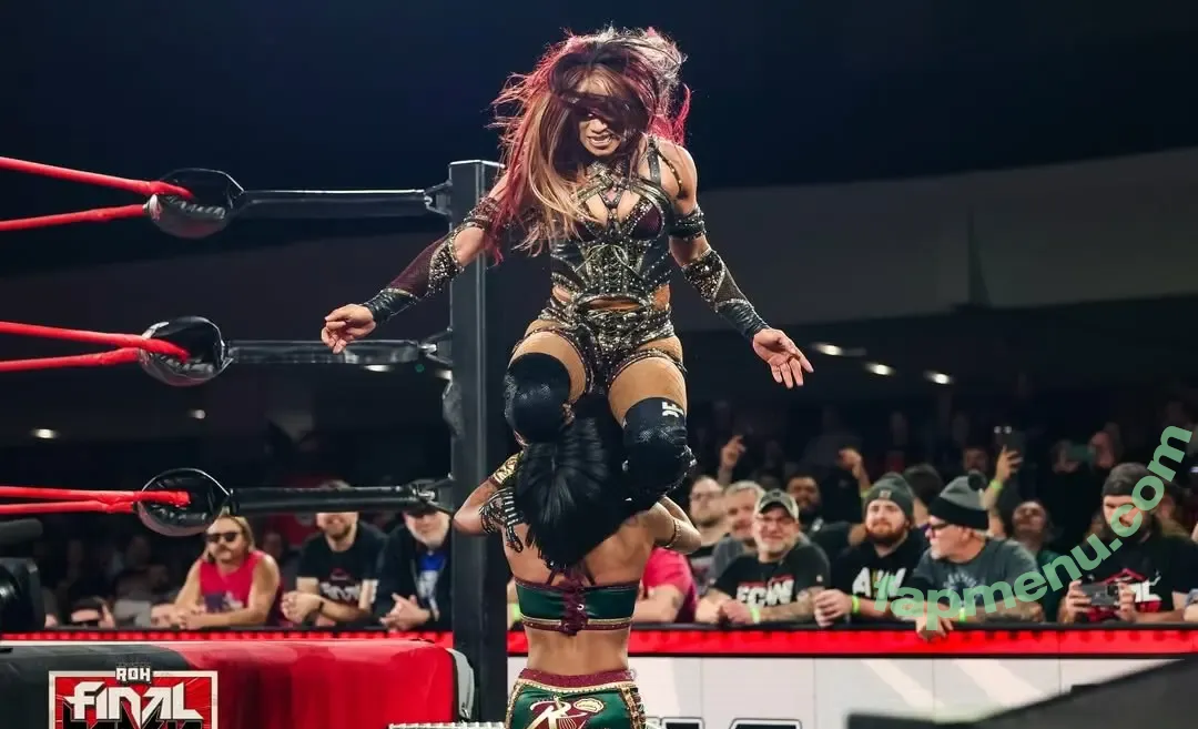 Sasha Banks nude photo #2593 (sashabankswwe / soxysasha)