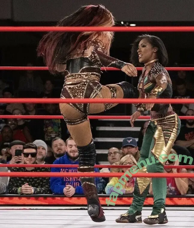 Sasha Banks nude photo #2629 (sashabankswwe / soxysasha)