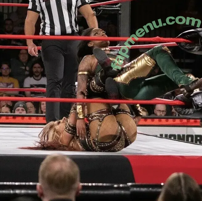 Sasha Banks nude photo #2639 (sashabankswwe / soxysasha)