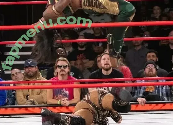 Sasha Banks nude photo #2641 (sashabankswwe / soxysasha)