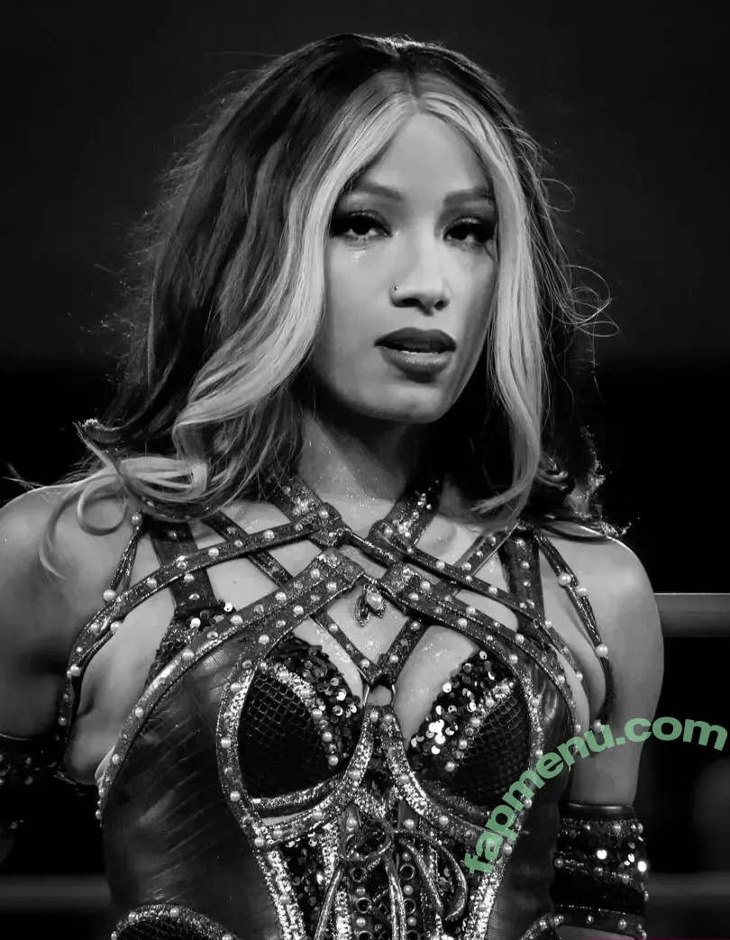 Sasha Banks nude photo #2651 (sashabankswwe / soxysasha)