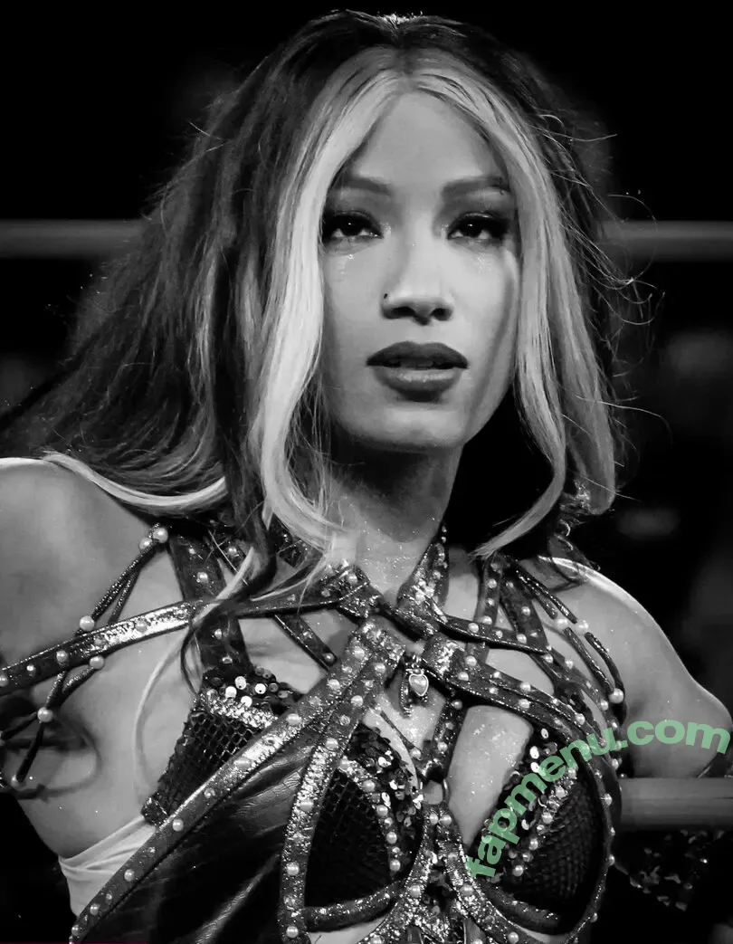 Sasha Banks nude photo #2657 (sashabankswwe / soxysasha)